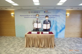 (Left) Professor William K. M. Lee, Director of HKU SPACE and Mr Victor Chan, Director and Group CFO of ACT Genomics Holdings Co. Ltd., signs an agreement to nurture hea