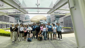 The ALUMNI organised a visit to the Incu-Bio Lab for alumni to explore the biobank, genomics, and other cutting-edge biomedical equipment.