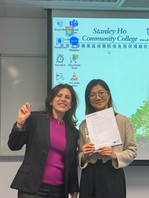 Congratulations to Ms. Tsang, who has won the Outstanding Performance Award in our Certificate in Spanish (Introductory)! ¡Felicidades! (Mar 2025)
