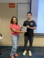 Congratulations to Mr. Wong, who has won the Outstanding Performance Award in our Certificate in Spanish (Introductory)! ¡Felicitaciones! (Oct 2025)