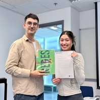 恭喜Helen獲得西班牙語中級證書課程的最佳進步獎 ! ¡Felicitaciones! (2026年3月)